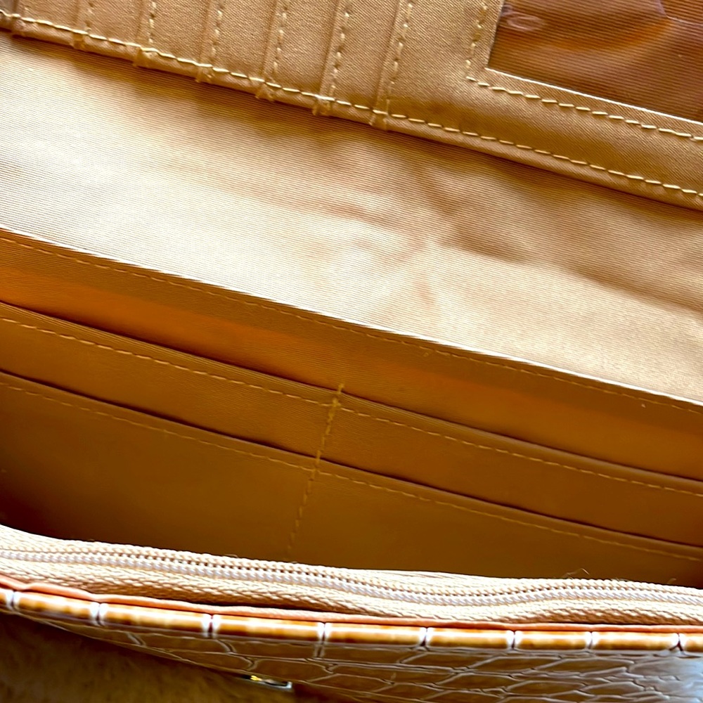 Croc Print Wallet - Picture 9 of 14
